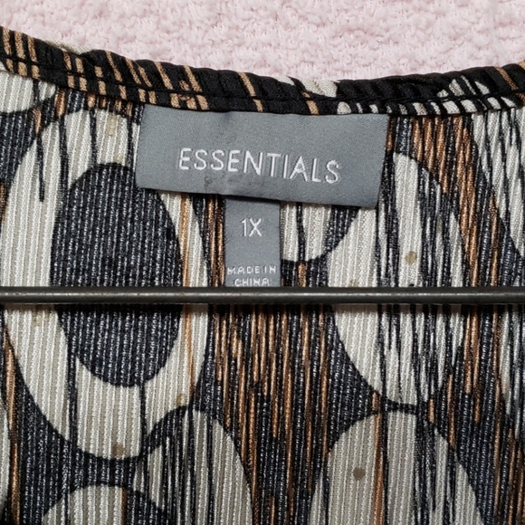 Essentials tunic bundle. - Picture 2 of 7